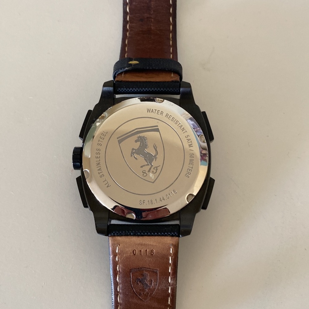 Excellent condition Ferrari men’s multi function watch - Picture 5 of 6